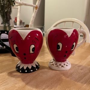 Johanna Parker valentine heart mug set